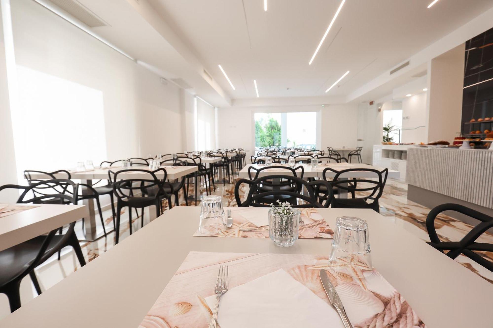 Hotel Cenisio Rimini Dış mekan fotoğraf