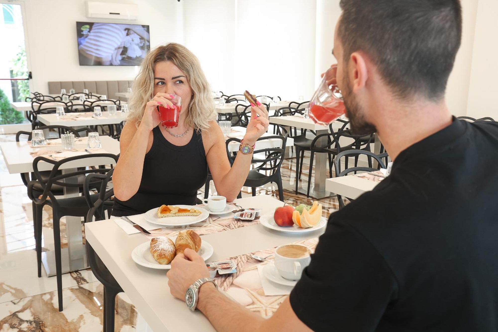 Hotel Cenisio Rimini Dış mekan fotoğraf